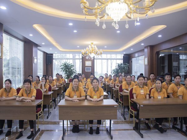 HỌC Viên Nam Nữ trước giờ tuyển
