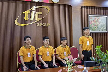 Lao Động Nhật Bản Và Hàn Quốc