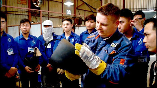 Làm Việc Tại Châu Âu